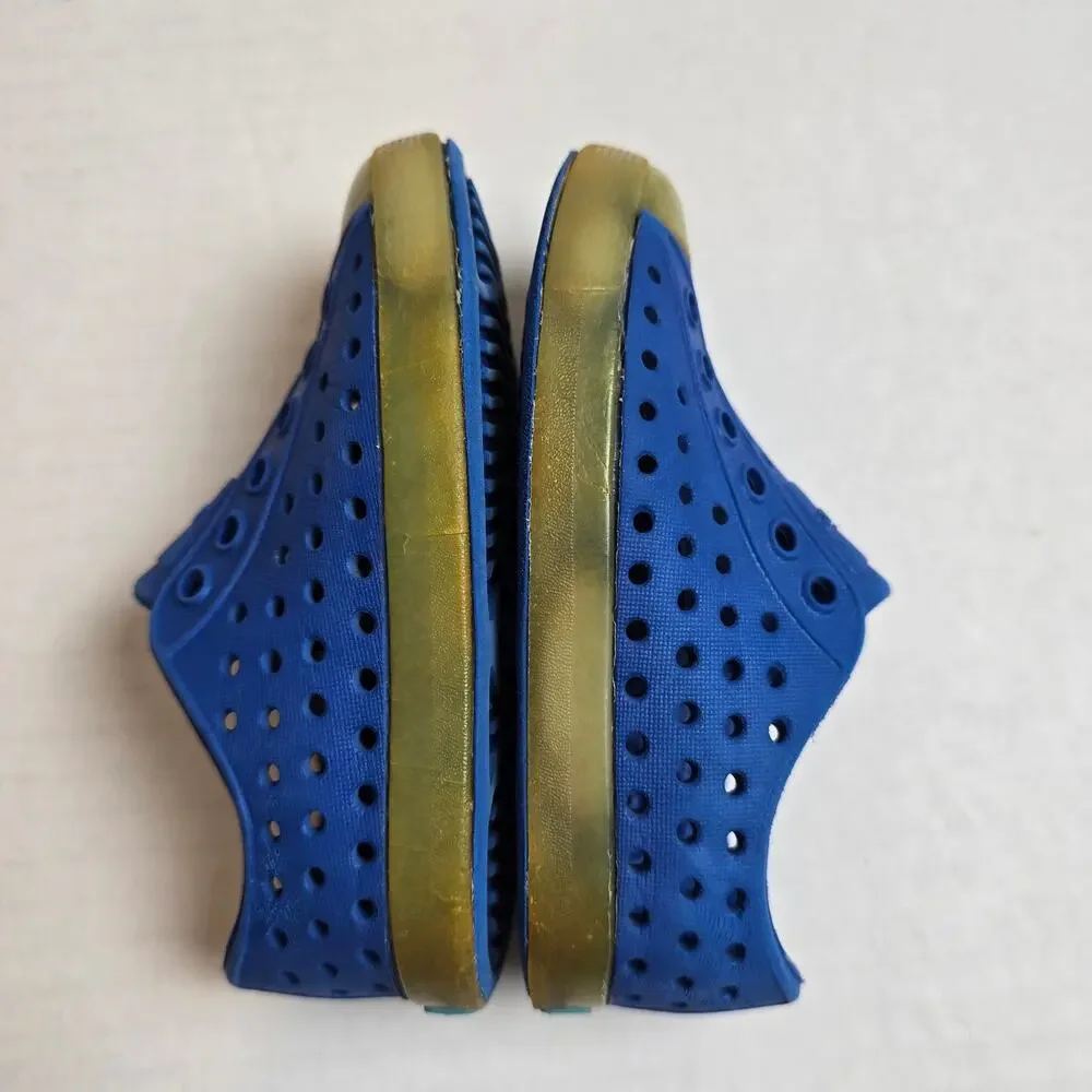 Native Jefferson Glow Blue Shoes Size C6 Slip On Water Shoes